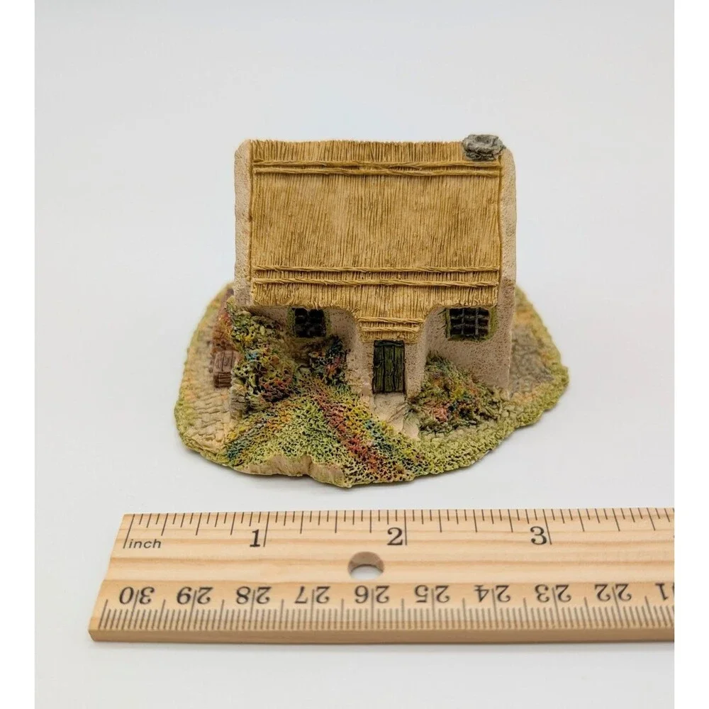 Irish Heritage Collection Paddy Flynn's Farmhouse Miniature Cottage Figure 1987